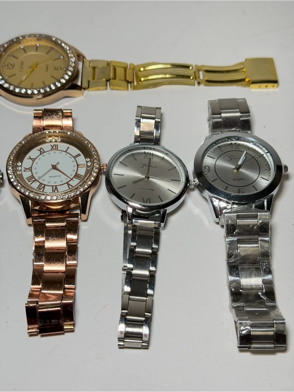 Lot of 6 Women’s Quartz Fashion Watches – (Need Batteries / 1 Band Repair)